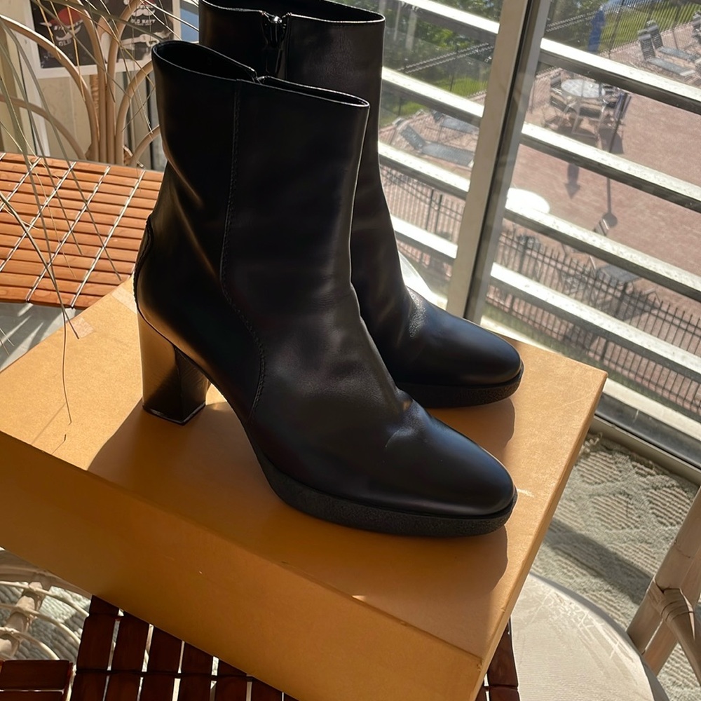 Beautiful Todds boots
